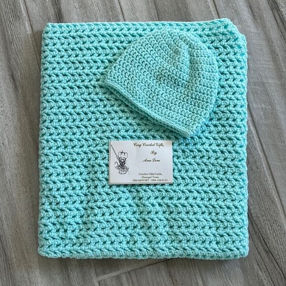 Crochet Baby Blanket and Hat, Cosy Sofa throw, Baby Gift Basket Modern NWT - Picture 1 of 3